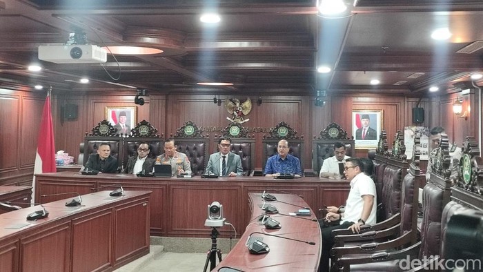 Rekening Botok Pati Resmi Diaktifkan, Komisi III DPR Gelar Konferensi Pers Bersama PMJ dan Bank Mandiri